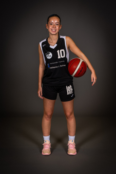 Ortmeier, Leonie