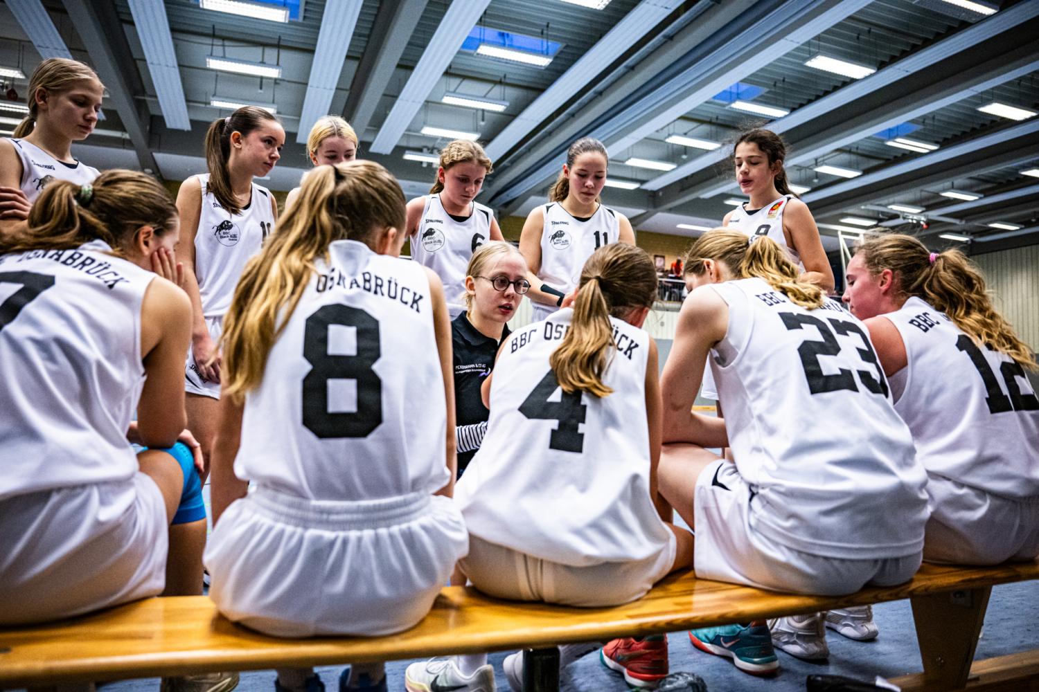 U16w